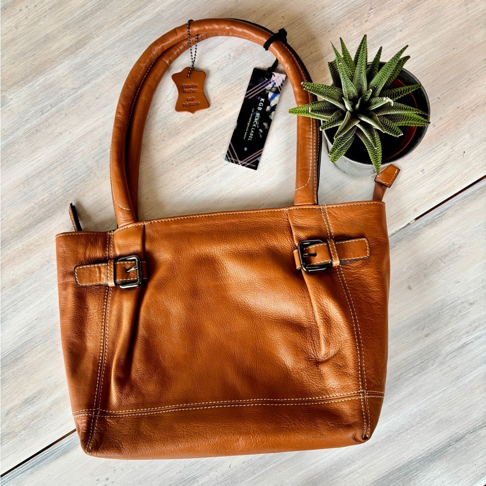 NWT Vintage KGB Black Label Genuine Leather Handbag in Caramel. NEW ❤️